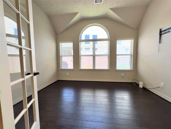 Building Photo - 179 Hearthshire Cir