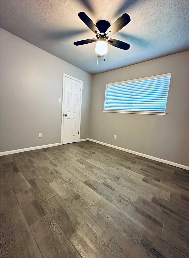 Building Photo - 19834 Arrowsmith Dr