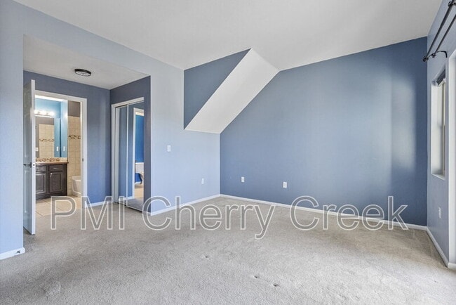 Building Photo - 18602 E Water Dr