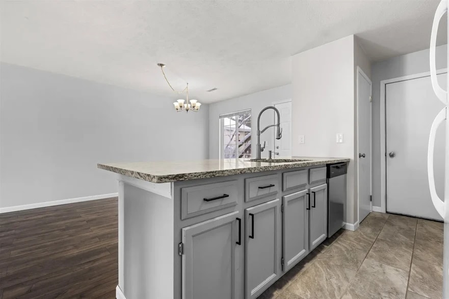 Building Photo - 6792 Audree Ln
