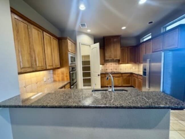 Building Photo - 3327 Bay W Blvd