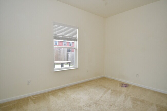 Building Photo - Spacious 5-bedroom, 3 full bath home in the Greenwood/Clark Pleasant area