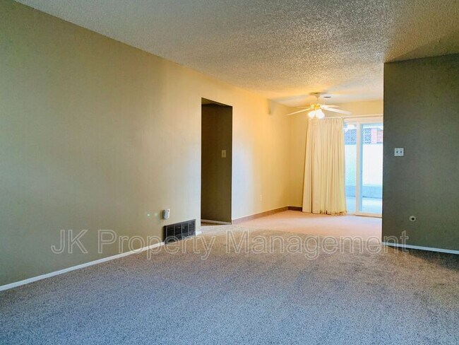 Building Photo - 4236 Central Ave