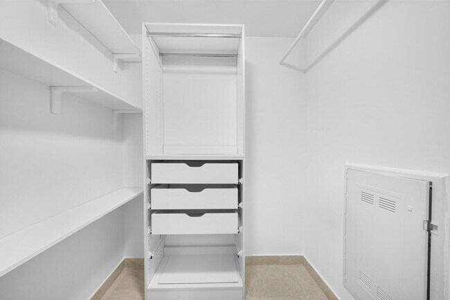 Building Photo - 488 NE 18th St