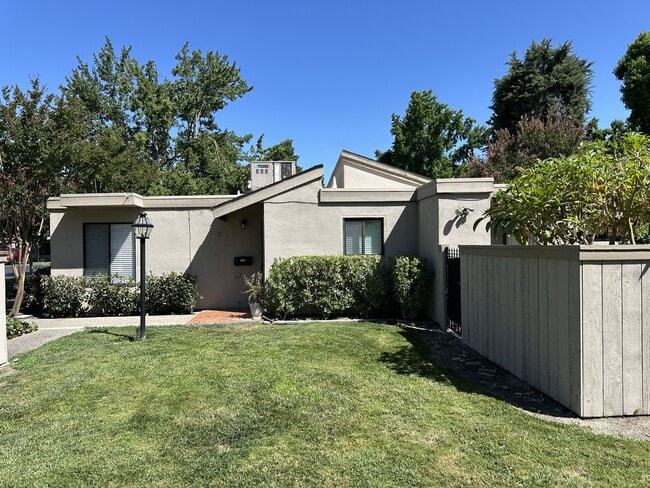 Building Photo - 6734 Cumberland Pl