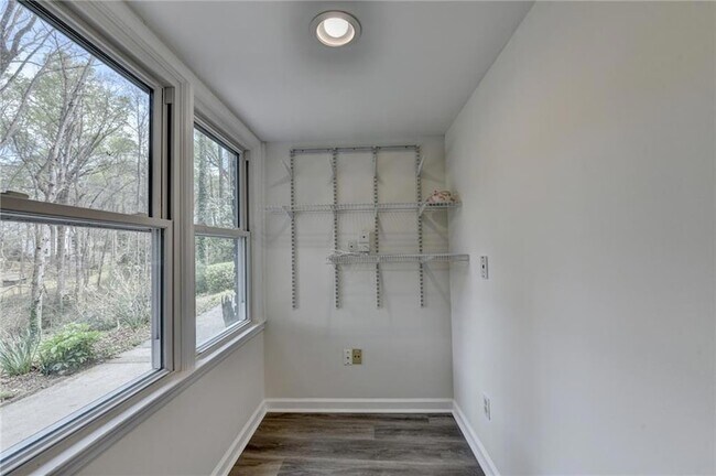 Building Photo - 3914 Granger Dr