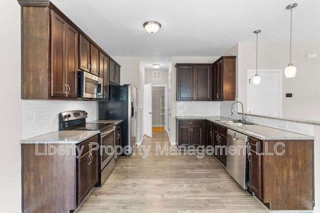 Building Photo - 69 Taplow Trail