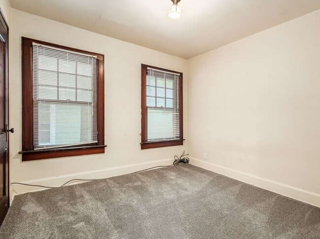 Building Photo - 2086-2090 N 4th St