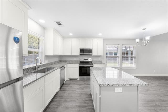 Building Photo - 625 S Binkley St