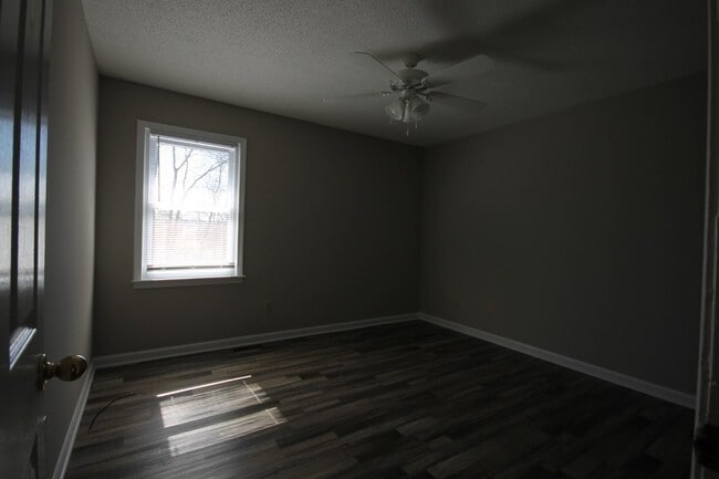 Building Photo - 219 Hunter Dr