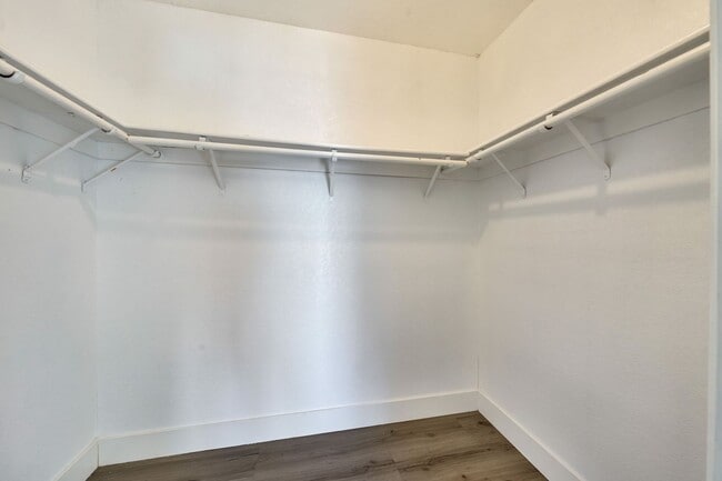 Building Photo - 7936 Sunrise Greens Dr