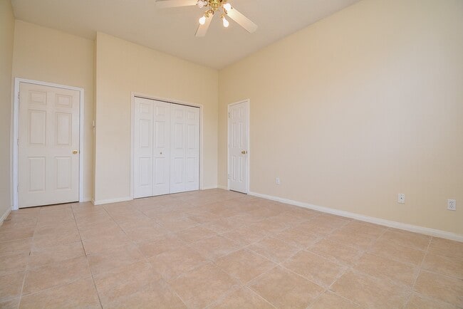 Building Photo - 6422 Alisa Ln