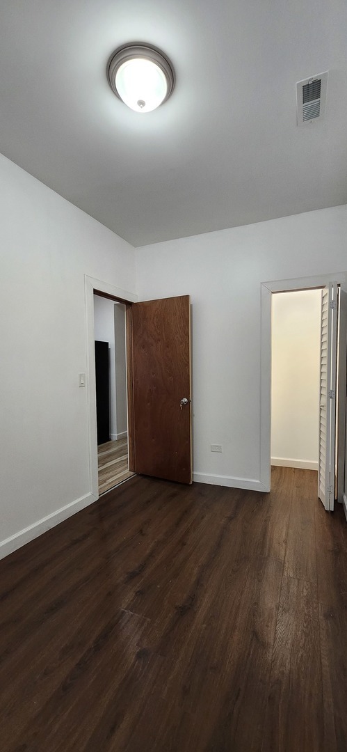 Building Photo - 1453 N Lotus Ave