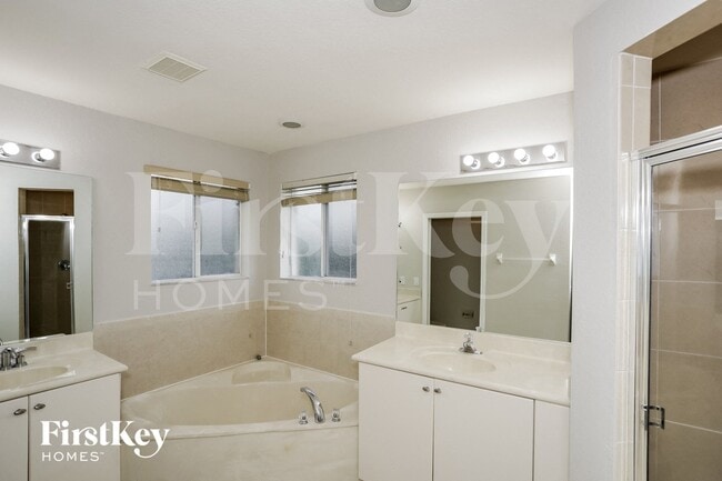 Building Photo - 10223 SW 227th Ln