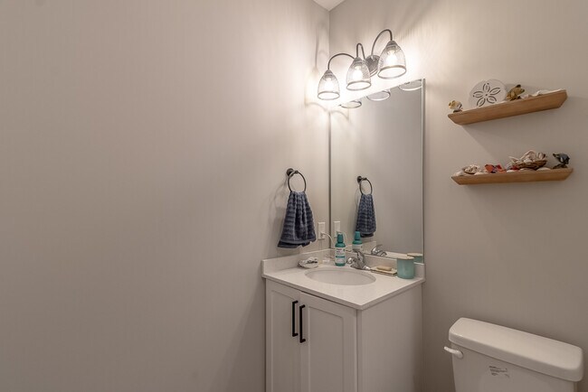 Building Photo - 1570 Stadium Ln