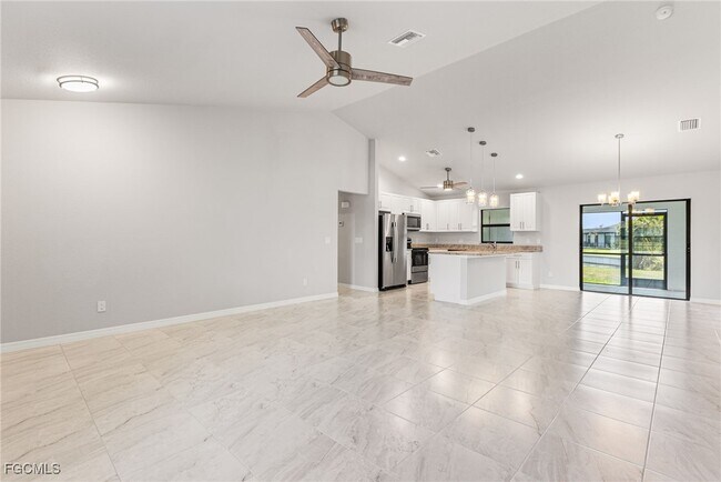 Building Photo - 1206 SW 20th Ave