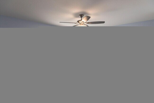 Building Photo - Rare 5 Bedroom Pool Home in Gated Community