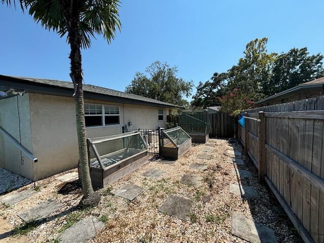 Building Photo - 6 Pinehurst Dr