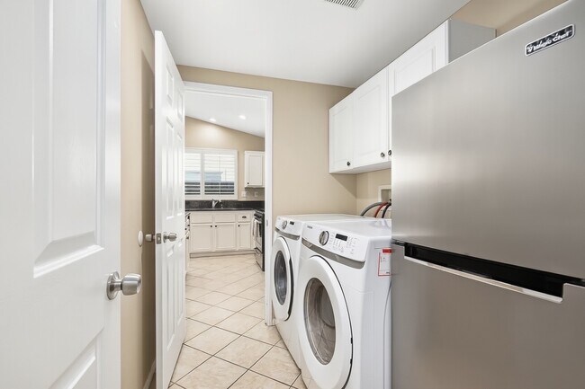 Building Photo - 79309 Paseo Del Rey