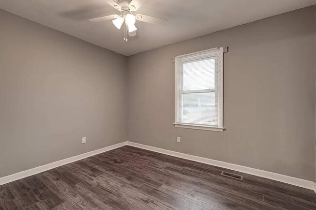 Building Photo - 421 sharpe st woodruff sc