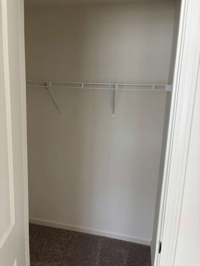 Building Photo - 516 Liberty Hall Dr