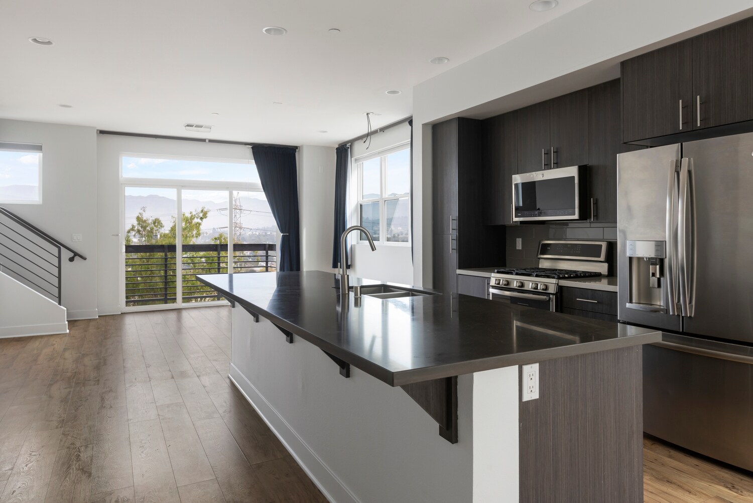 Building Photo - 2753 Waverly Dr