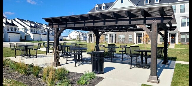 Building Photo - 3283 Haflinger Dr