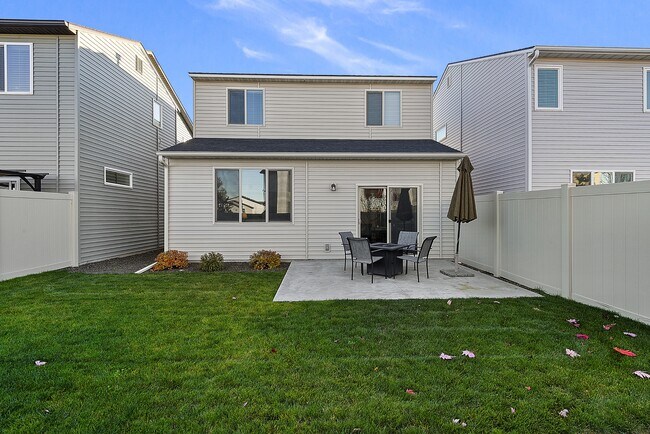 Building Photo - 4192 E Esperanto St