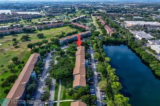 Building Photo - 12600 SW 5th Ct