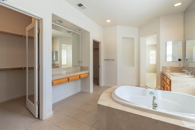 Building Photo - 1260 Ustilago Dr