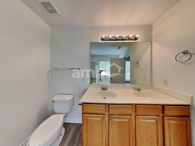 Building Photo - 402 Annaberg Ln