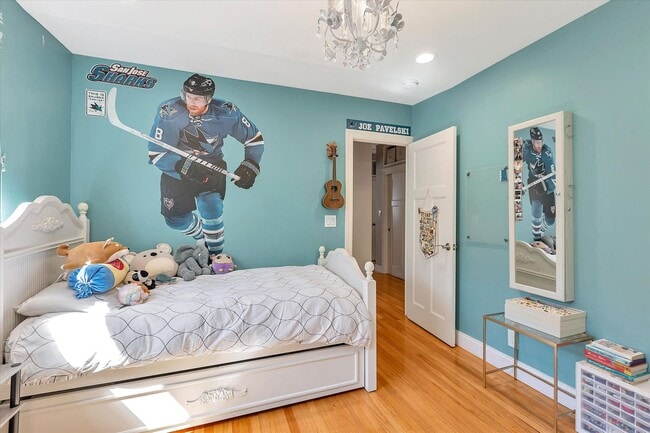 Building Photo - Gorgeous Vibrant Home In Santa Clara