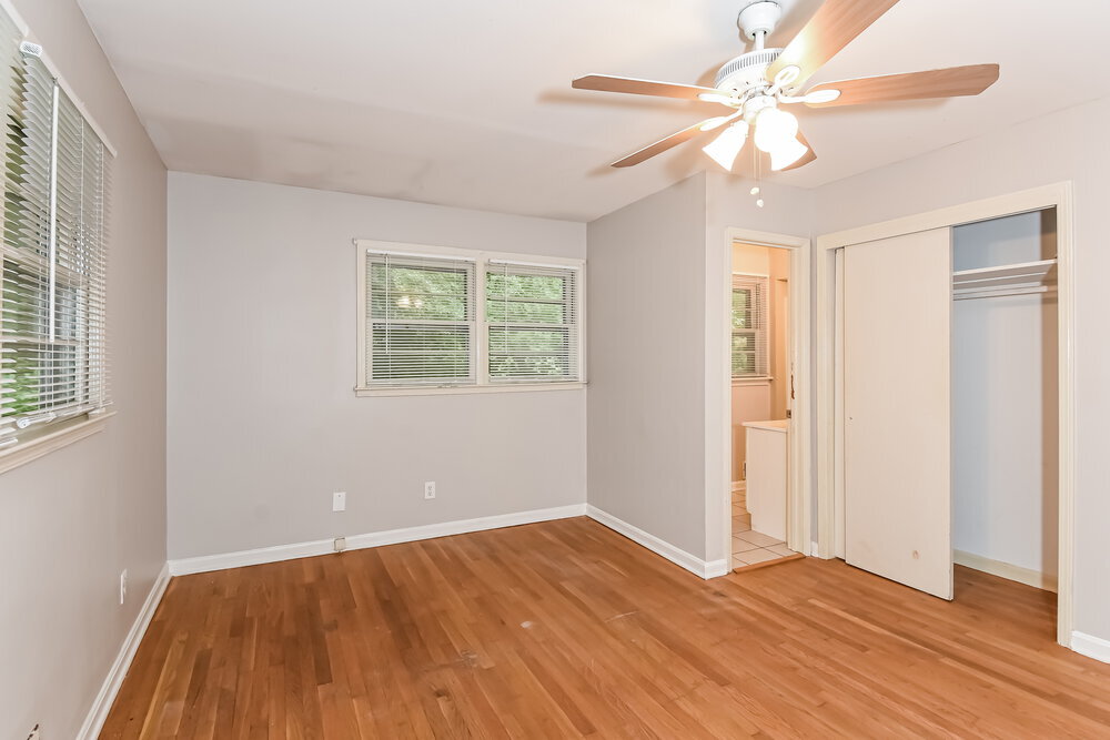 Building Photo - 4630 Cresant Ln