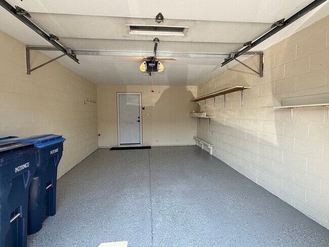 Building Photo - 206 Barcliffe Ln