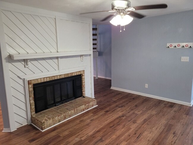 Building Photo - REAGAN WOODS Cul-De-Sac Home