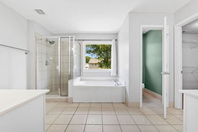 Building Photo - 3485 Maple Terrace Dr