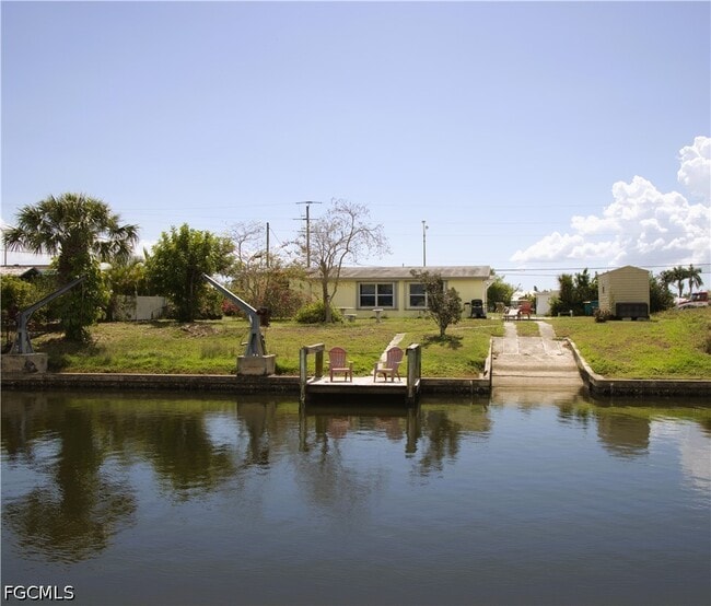 Building Photo - 21380 Edgewater Dr