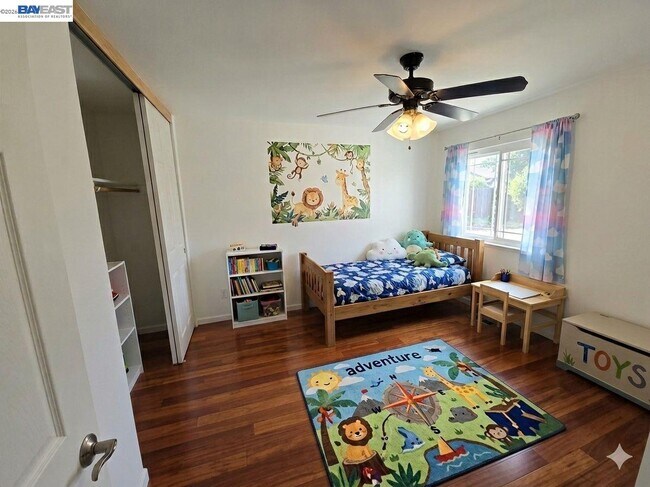 Building Photo - 34 Kingswood Dr