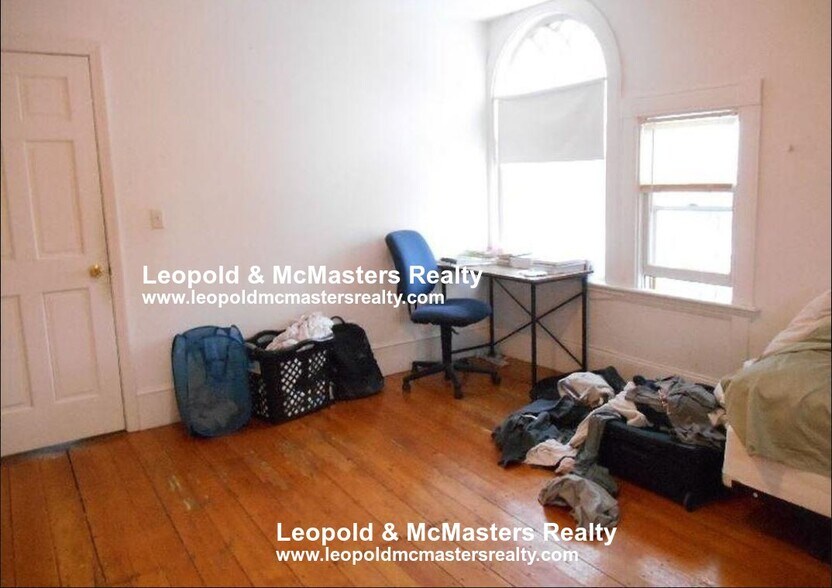 Building Photo - 19 Braemore Rd