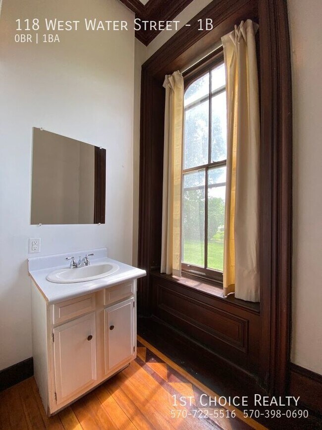 Building Photo - 118 W Water St