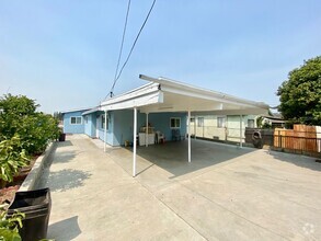 Building Photo - **Large 4 Bedroom, 2 Bathroom in East LA**