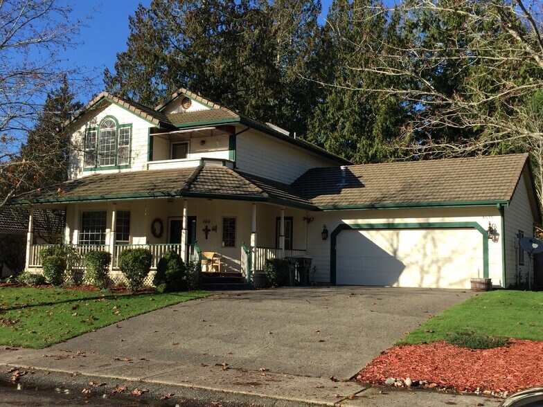 Building Photo - 4616 39th Ave SE