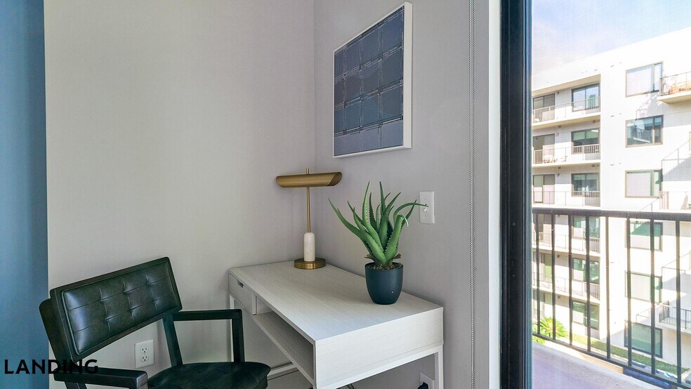 Building Photo - 1414 Wood Hollow Dr