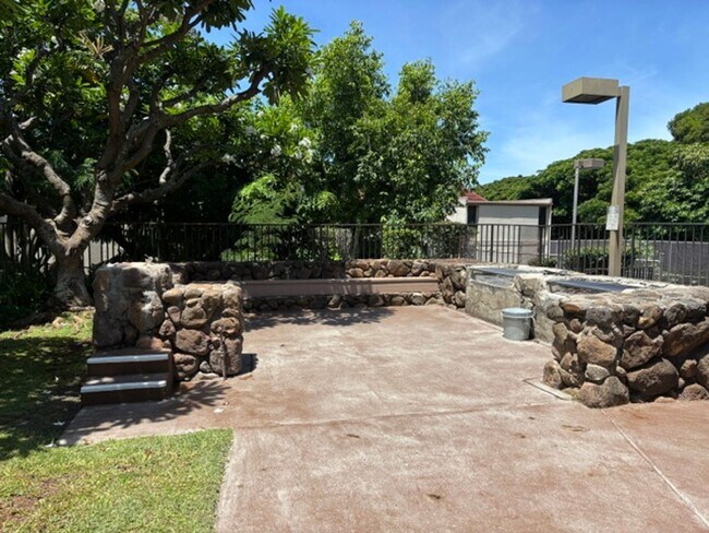 Building Photo - MAKAHA VALLEY PLANTATION