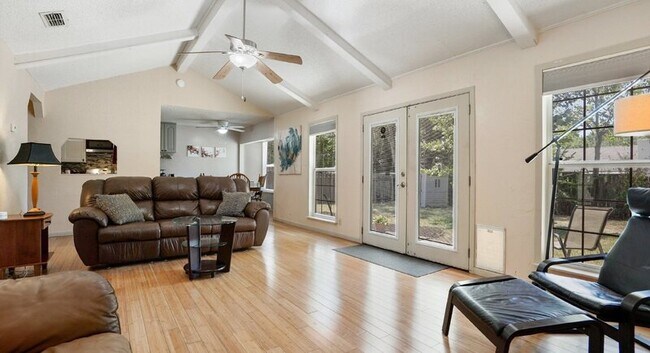Building Photo - 4611 Cedargrove Dr