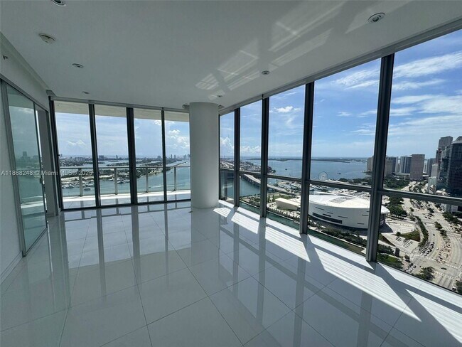 Building Photo - 1100 Biscayne Blvd