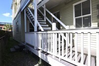 Building Photo - 2 Bed 1 Bath Apartment Located in the Heart of downtown Charleston & Close to the College of Char...