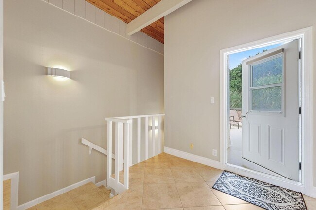 Building Photo - 800 Greensward Ct