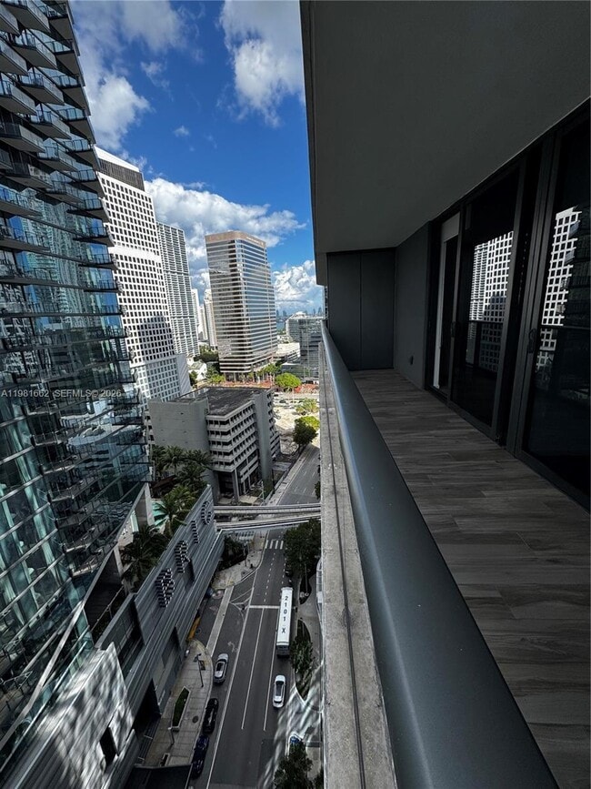 Building Photo - 801 S Miami Ave