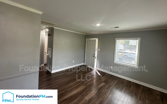 Building Photo - 3088 Beaumont Ave